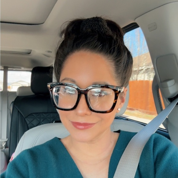 Hey welcome to my Poshmark closet!! Open to all offers. - Picture 2 of 8